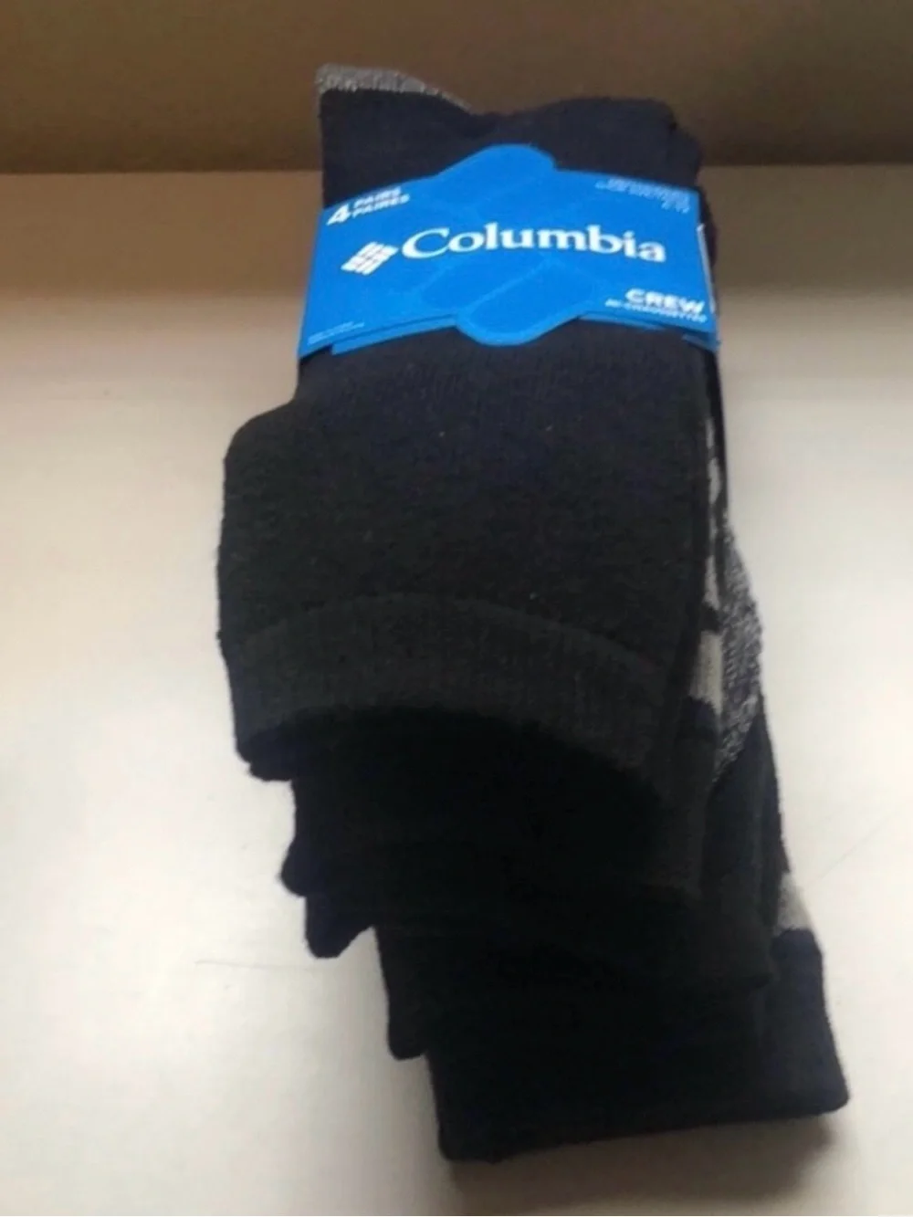 New Columbia Socks Men’s 4 Pair Black & Gray Casual Outdoor Activewear Crew Sock